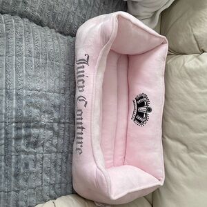 Juicy Couture pet bed—NWT Bought this for my cat